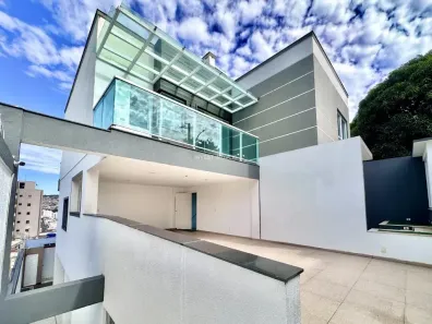 Casa com 4 Quartos à venda, 450m² no Bom Pastor, Juiz de Fora