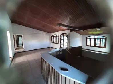 Imóvel Comercial com 3 Quartos para alugar, 250m² no Vila Santista, Atibaia