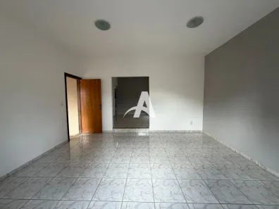 Casa com 6 Quartos para alugar, 180m² no Santa Mônica, Uberlândia