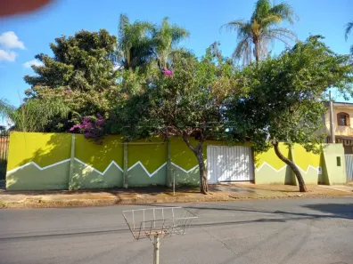 com 2 Quartos à venda, 257m² no Jardim Cruzeiro do Sul I e II, Araraquara
