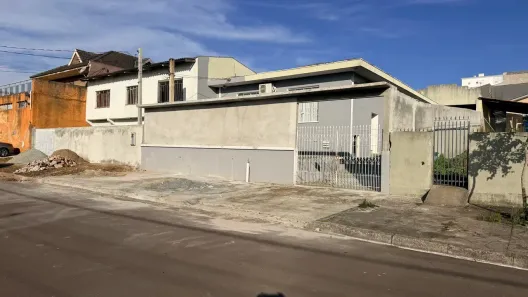 Casa com 3 Quartos à venda, 384m² no Guaíra, Curitiba