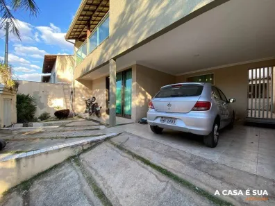 Casa com 4 Quartos à venda, 180m² no Sapucaias III, Contagem