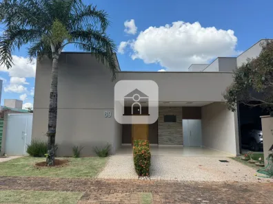 Casa de Condomínio com 3 Quartos para alugar, 220m² no Jardim Botânico, Uberlândia