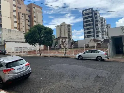 Lote/Terreno à venda, 1479m² no Osvaldo Rezende, Uberlândia