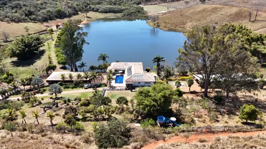 Fazenda/Sítio com 14 Quartos à venda, 4200000m² no , Oliveira