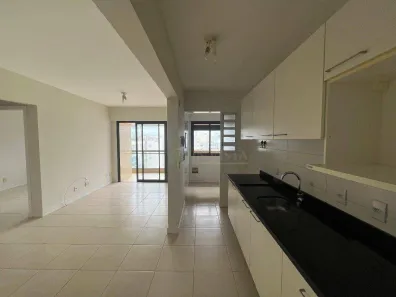 Apartamento com 2 Quartos para alugar, 70m² no Centro, Florianópolis