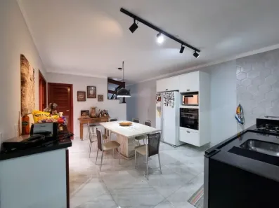 Sobrado com 3 Quartos à venda, 189m² no Capela, Vinhedo