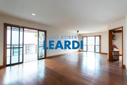 Apartamento com 3 Quartos à venda, 330m² no Moema, São Paulo