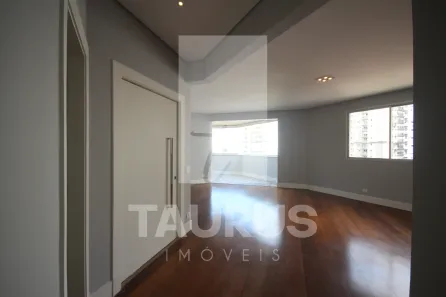 Apartamento com 3 Quartos à venda, 244m² no Vila Uberabinha, São Paulo
