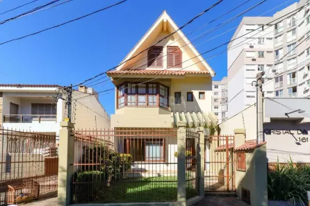 Casa de Condomínio com 4 Quartos para alugar, 290m² no Camaquã, Porto Alegre