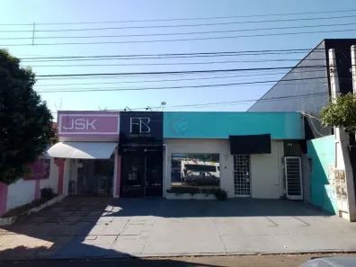 Imóvel Comercial com 4 Quartos à venda, 135m² no Centro, Sumaré