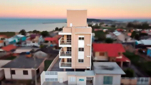Apartamento com 2 Quartos à venda, 64m² no Vila Nova, Imbituba