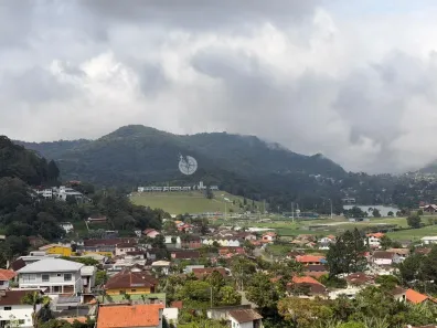 Apartamento com 3 Quartos para alugar, 79m² no Santa Cecília, Teresópolis
