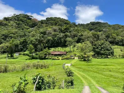 Fazenda/Sítio com 3 Quartos à venda, 304m² no , Nova Friburgo