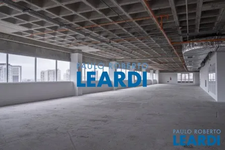 Sala Comercial para alugar, 2228m² no Várzea da Barra Funda, São Paulo