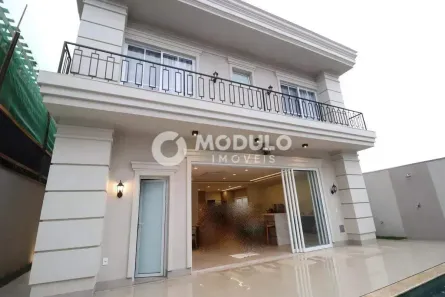 Casa de Condomínio com 4 Quartos para alugar, 330m² no Jardim Inconfidência, Uberlândia