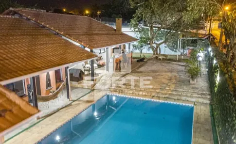 Fazenda/Sítio com 5 Quartos para alugar, 400m² no Vila Horizonte, Mogi das Cruzes