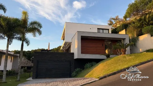 Casa de Condomínio com 3 Quartos à venda, 505m² no Cacupé, Florianópolis