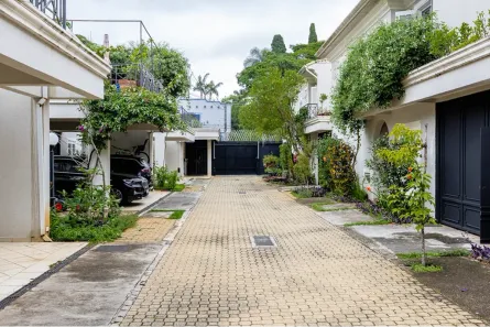 Casa de Condomínio com 4 Quartos à venda, 247m² no Jardim Cordeiro, São Paulo