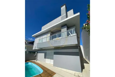 Casa com 7 Quartos à venda, 560m² no Meia Praia, Navegantes