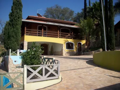 Fazenda/Sítio com 4 Quartos à venda, 650m² no Vale Verde, Valinhos
