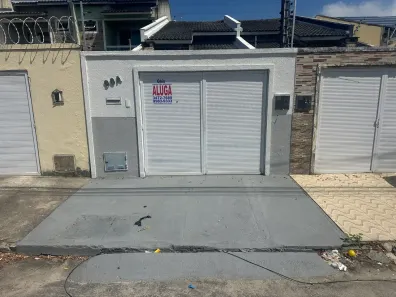 Casa com 2 Quartos para alugar, 75m² no Lagoa Redonda, Fortaleza
