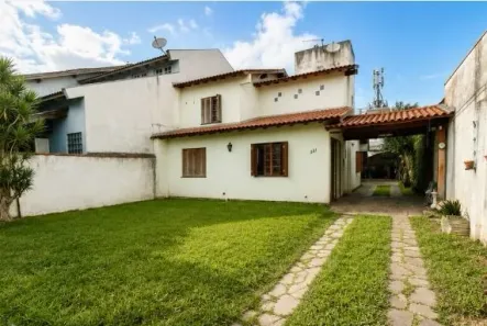 Casa com 4 Quartos à venda, 330m² no Guarujá, Porto Alegre