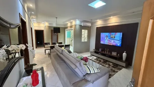 Casa com 3 Quartos à venda, 248m² no Chácaras Tubalina e Quartel, Uberlândia