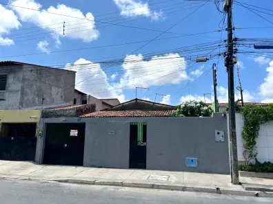 Casa com 4 Quartos à venda, 270m² no Aracapé, Fortaleza