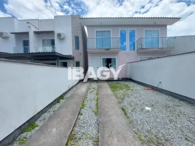 Casa com 2 Quartos para alugar, 66m² no Bela Vista, Palhoça