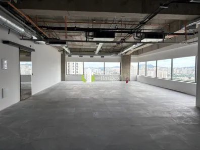 Sala Comercial para alugar, 222m² no Parque Industrial Tomas Edson, São Paulo