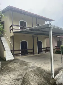 Casa de Condomínio com 2 Quartos para alugar, 72m² no Nogueira, Petrópolis