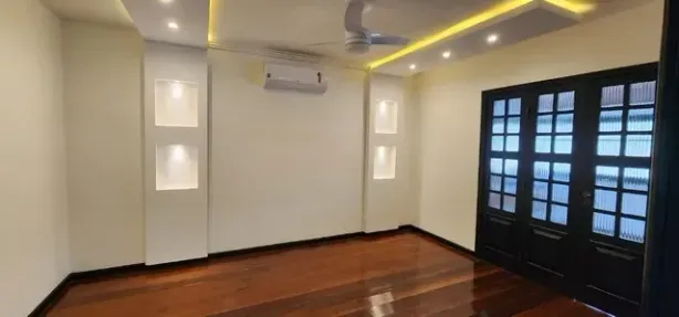 Casa com 5 Quartos à venda, 450m² no Praia do Pecado, Macaé