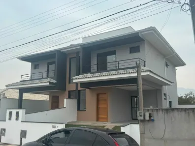 Casa com 3 Quartos à venda, 134m² no Centro, Palhoça