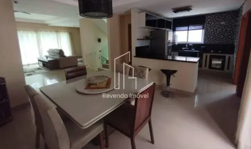 Casa com 3 Quartos para alugar, 250m² no Jardim São Vicente, Cotia