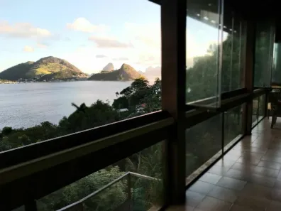 Casa com 6 Quartos à venda, 342m² no São Francisco, Niterói