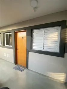 Apartamento com 1 Quarto para alugar, 25m² no Parque Vitória, São Paulo