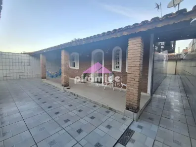 Casa com 2 Quartos à venda, 162m² no Praia das Palmeiras, Caraguatatuba