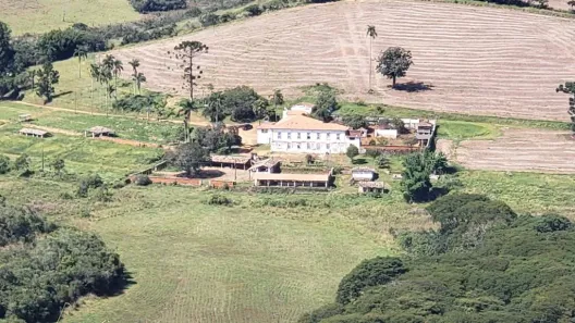 com 1 Quarto à venda, 370m² no , Seritinga