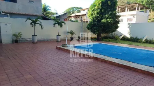 Casa com 4 Quartos à venda, 247m² no Além Paraíba, Além Paraíba