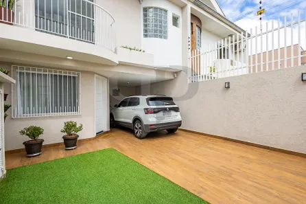 Sobrado com 3 Quartos à venda, 163m² no Vista Alegre, Curitiba