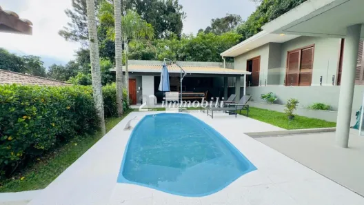 Casa de Condomínio com 4 Quartos à venda, 240m² no Chácara dos Junqueiras, Carapicuíba