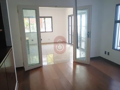 Sobrado com 3 Quartos para alugar, 400m² no Jardim Textil, São Paulo