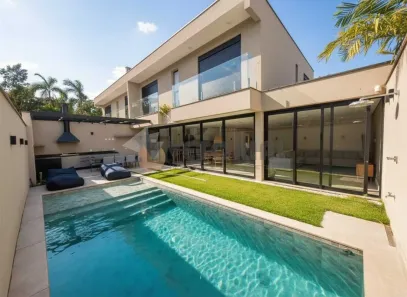 Sobrado com 4 Quartos à venda, 320m² no Bairro de Juquehy, São Sebastião