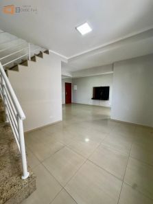 Casa com 2 Quartos à venda, 120m² no Guilhermina, Praia Grande