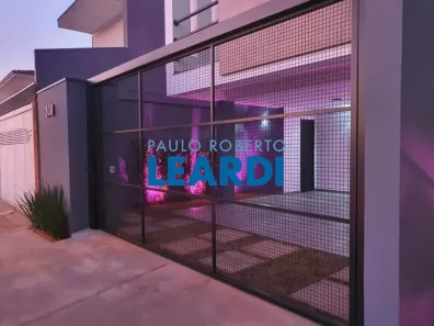 Casa com 3 Quartos à venda, 170m² no Jardim Itália, Botucatu