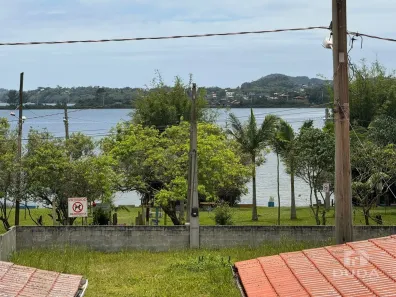 Casa com 10 Quartos à venda, 246m² no Araçatuba, Imbituba