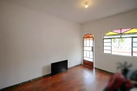 Casa com 3 Quartos à venda, 400m² no Paraíso, Belo Horizonte