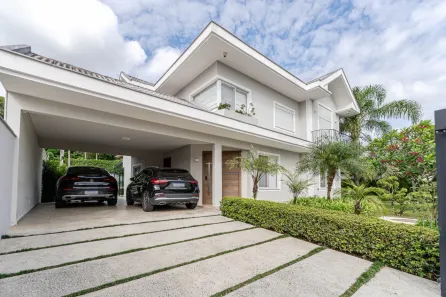 Casa com 3 Quartos à venda, 319m² no Saguaçu, Joinville