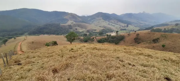 Lote/Terreno à venda, 121000m² no , Sapucaí-Mirim